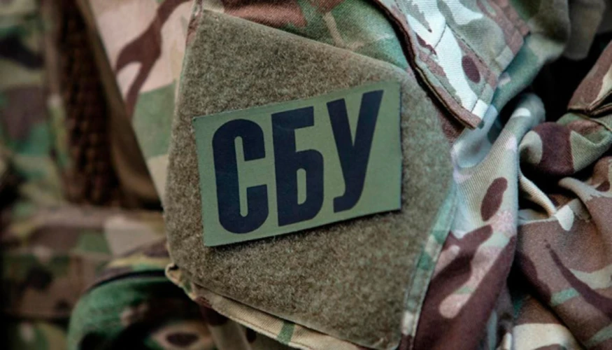 СБУ у Рівному: вибухівку біля адмінбудівлі мали активувати у годину пік