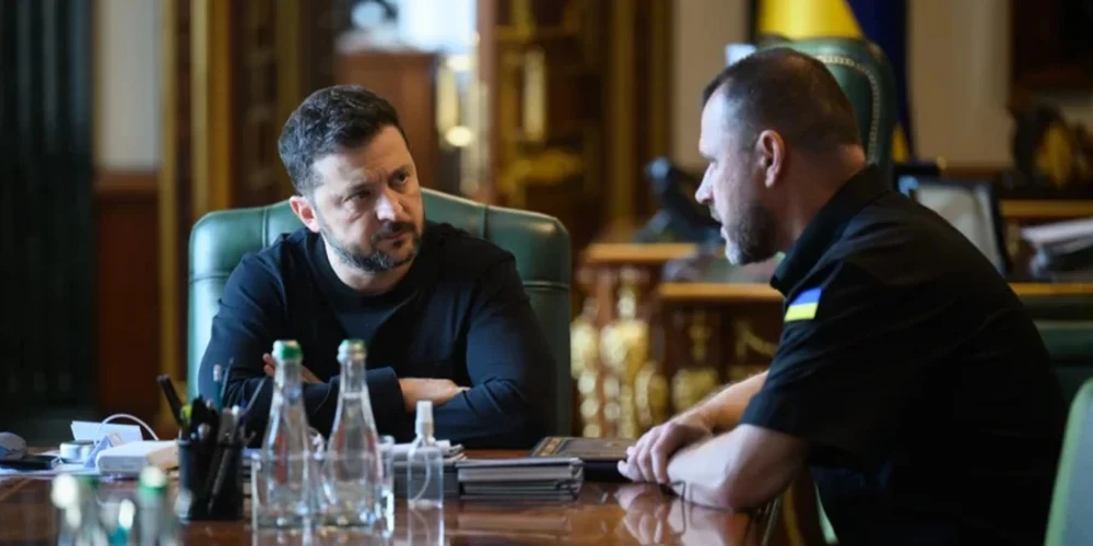 Хто стоїть за рішенням: Зеленський, Клименко та Умєров у кадровій перестановці в НКЦК